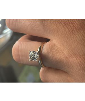 Classic 2-tone round diamond ring with 1.16 ct center HVS2 