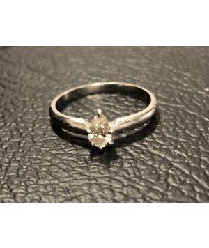 pear cut 3 carat diamond ring