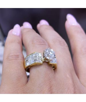 Certified 4.55CT J-VS1 CE Round and Princess Cut Engagement Ring