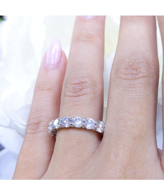 Eternity 17 Round Diamonds 3.53ct Total Shared Prong Wedding Band
