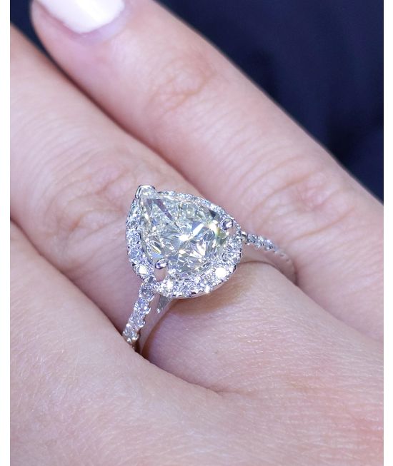 2.00 Pear Cut Diamond Engagement Ring in 14K Yellow Gold