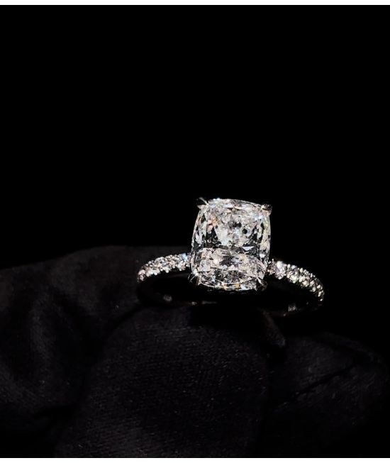 Deal ! 2.64 carat Cushion Cut diamond ring certified 