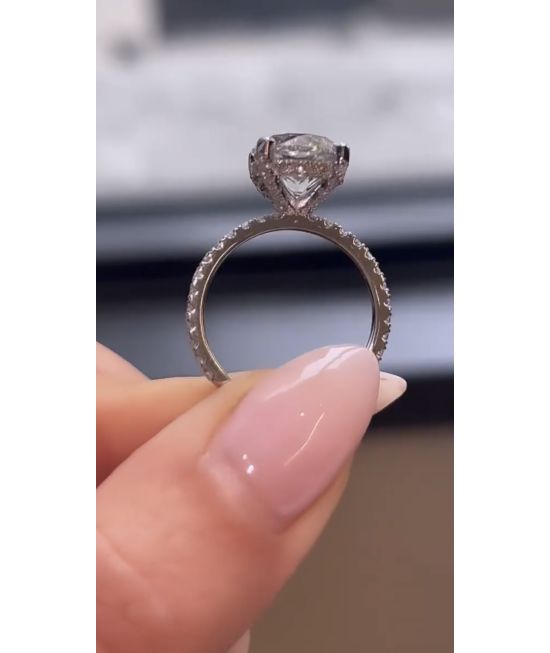 Gleaming Flower Diamond Ring
