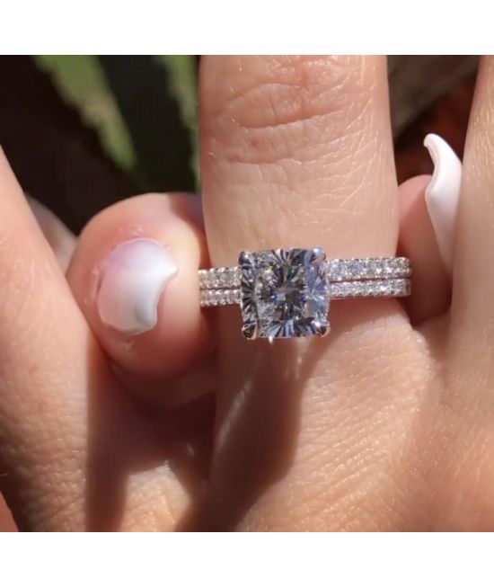 Cushion cut Engagement ring and wedding band 1.97 carat certified 