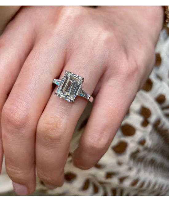 1 Carat Colombian Emerald & Diamond 3-Stone Ring in 18k White Gold – ASSAY