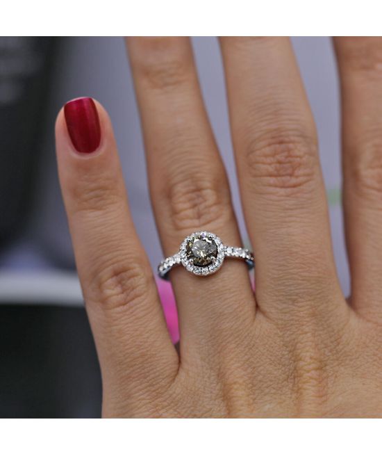 Fantastic 0.90 CT diamond ring
