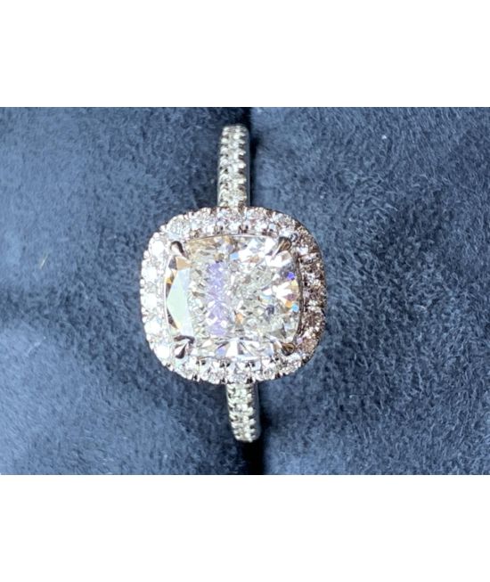 Harry Winston Engagement Rings Review - Are They Worth It?