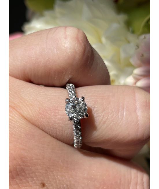 super deal on 1.31ct classic platinum ring with .90 center 