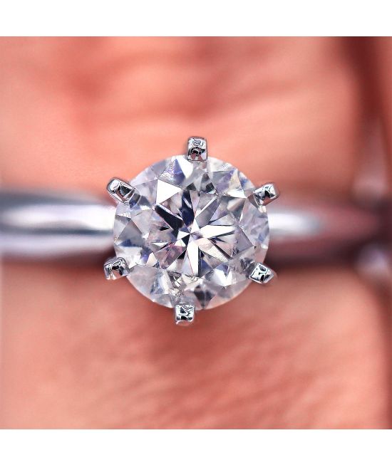 Six-prong classic solitaire diamond ring 