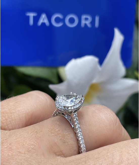 Authentic TACORI PLATINUM ring with 1.20 i si1 GIA pear diamond
